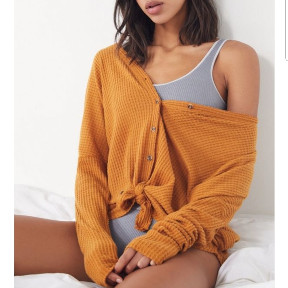 NWOT Urban Outfitters Out From Under Jojo Thermal